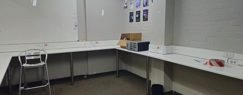 To Let commercial Property for Rent in Maitland Western Cape